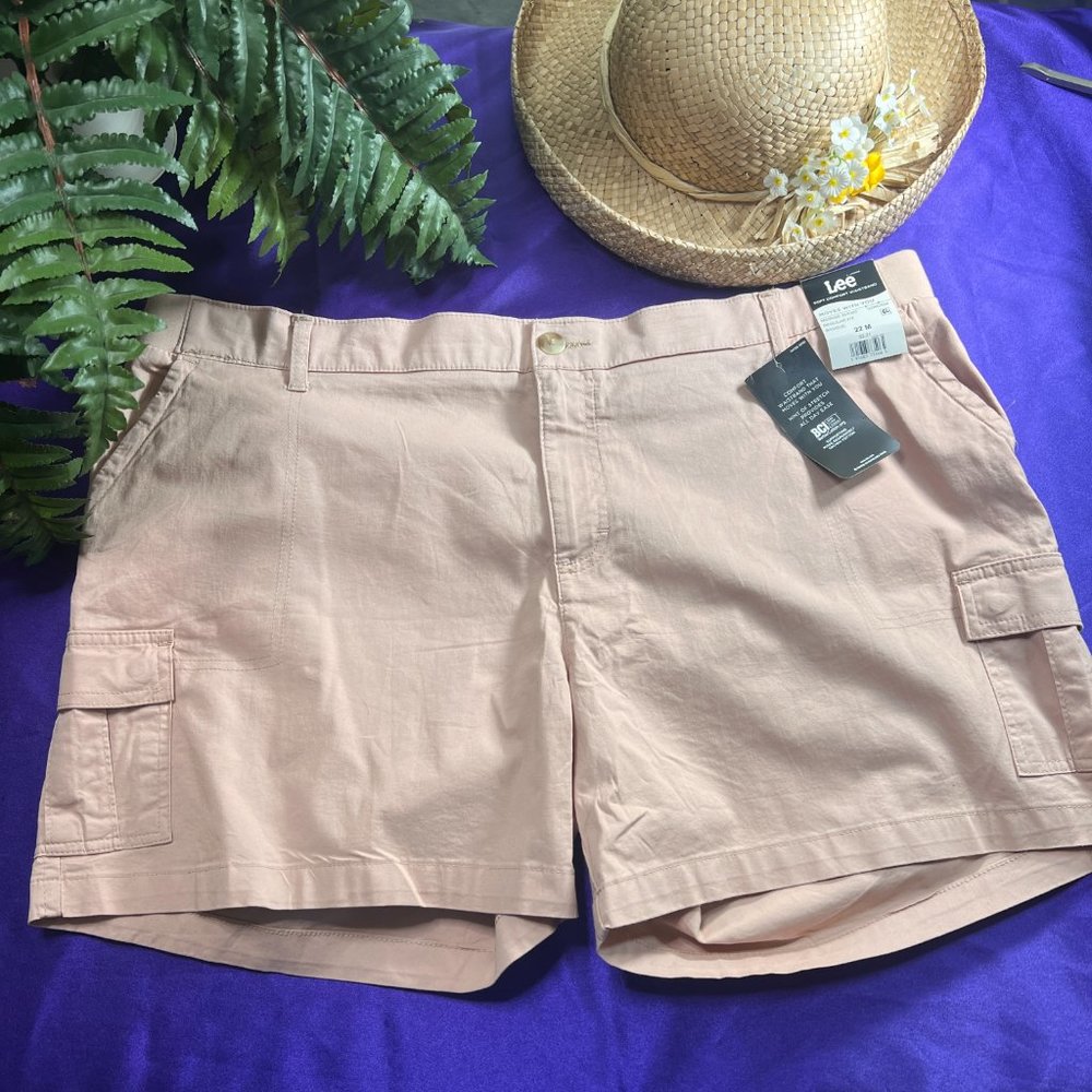NEW📌Lee Midrise Shorts with Comfort Waistband "Moves with You" lots of Pockets